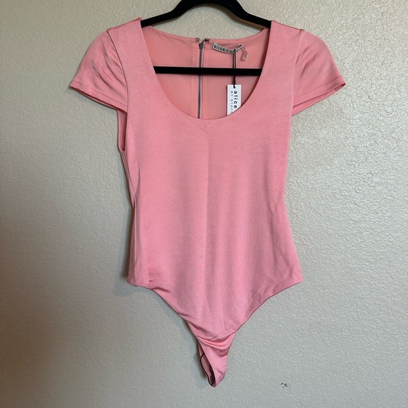 NWT Alice + Olivia Jenara Satin Bodysuit - Picture 5 of 8